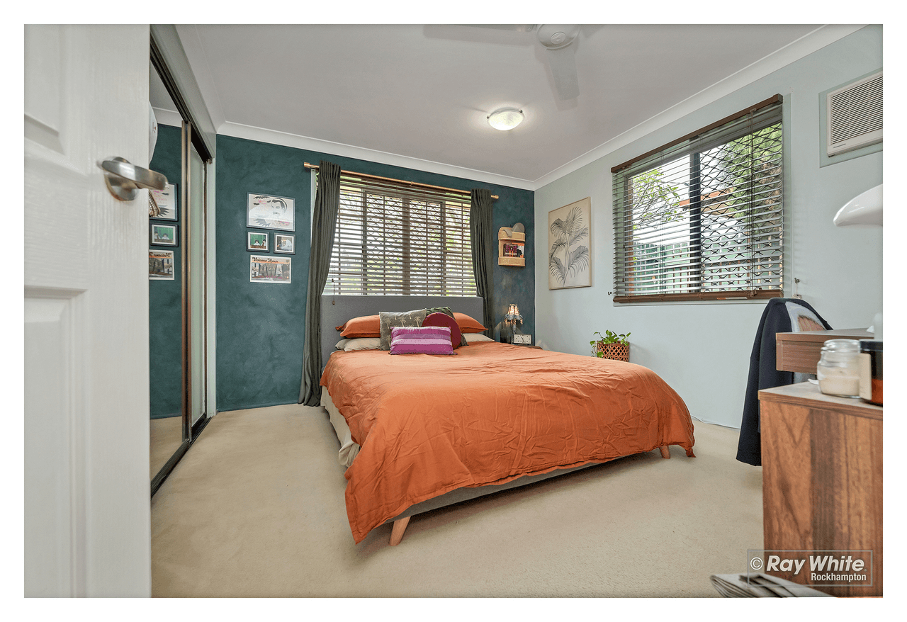 17 Thomas Street, NORMAN GARDENS, QLD 4701