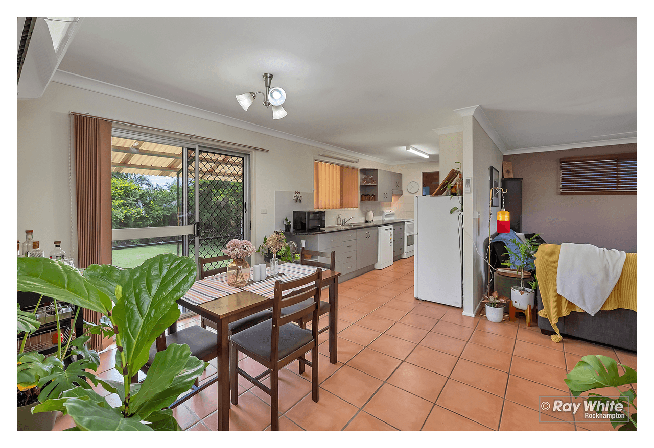 17 Thomas Street, NORMAN GARDENS, QLD 4701