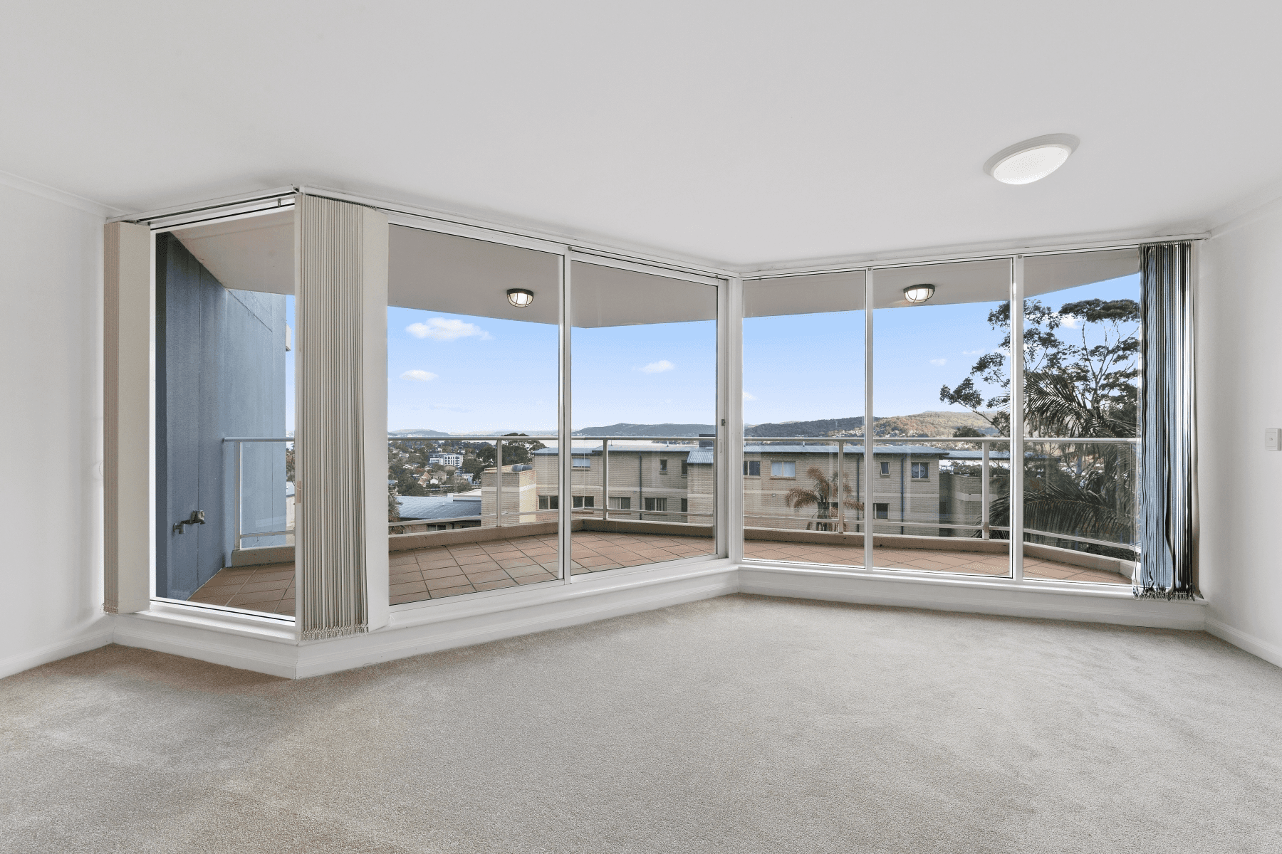 Unit 407/97-99 John Whiteway Dr, Gosford, NSW 2250