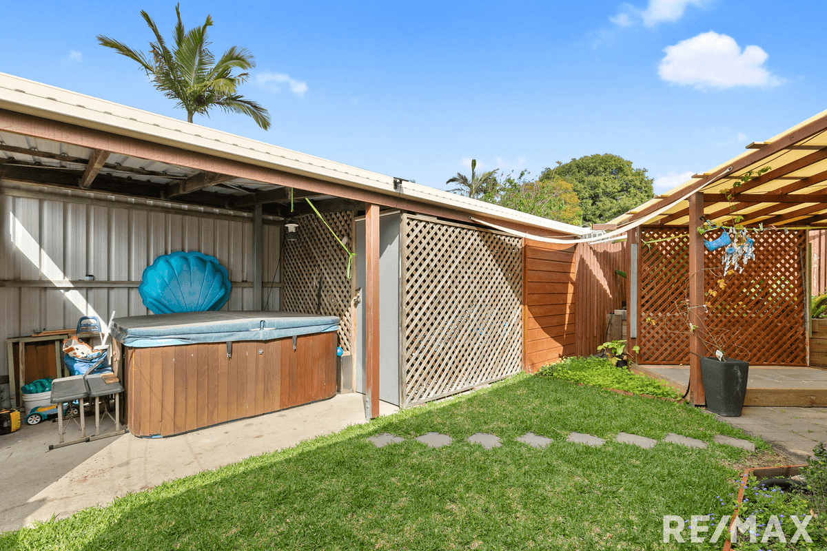 86 Hammond Street, Urangan, QLD 4655