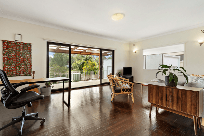 10 Erang Street, Carss Park, NSW 2221