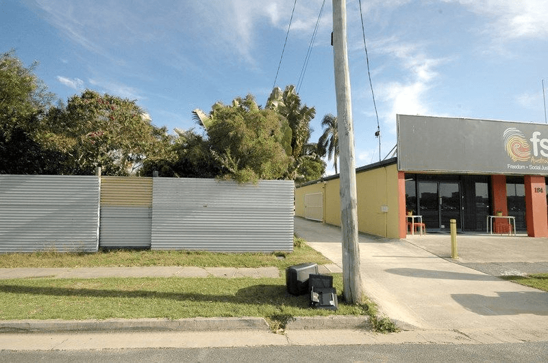 182 Brisbane Road, ARUNDEL, QLD 4214