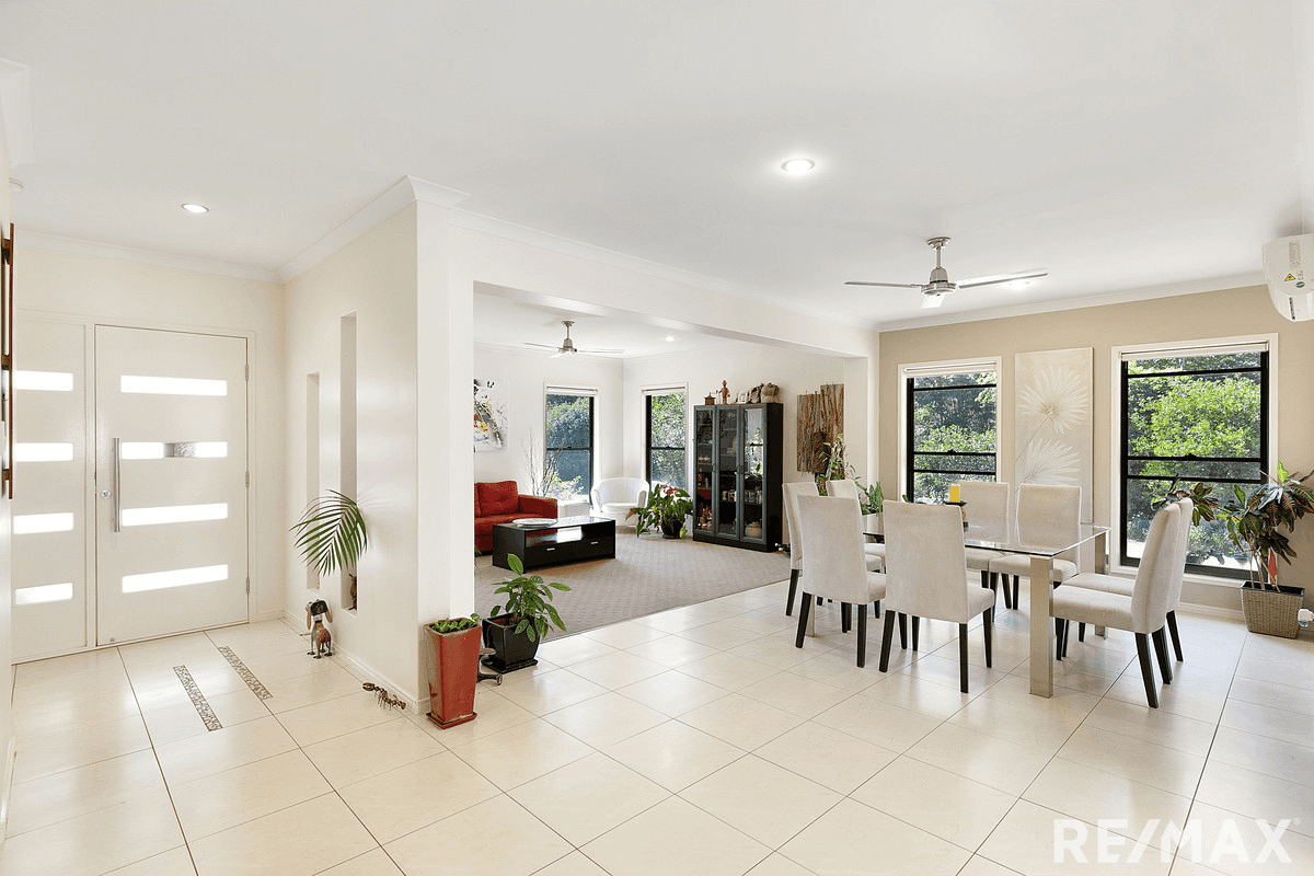 17 Chiquita Court, Dundowran Beach, QLD 4655