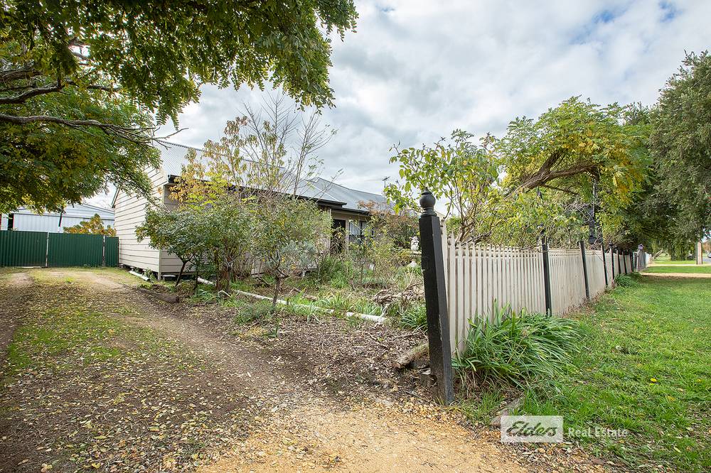 9 LIVINGSTON Street, NARACOORTE, SA 5271