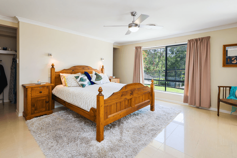 12 Hillary Circuit, Pacific Pines, QLD 4211
