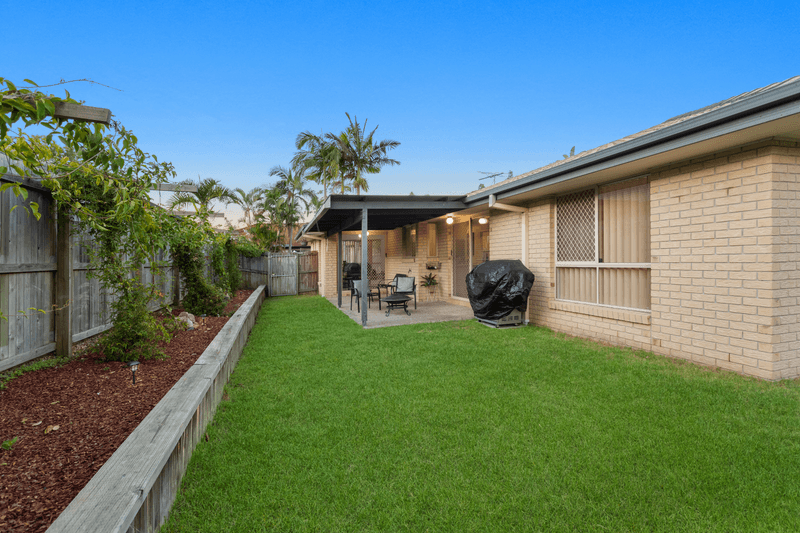 10 Queens Court, FOREST LAKE, QLD 4078