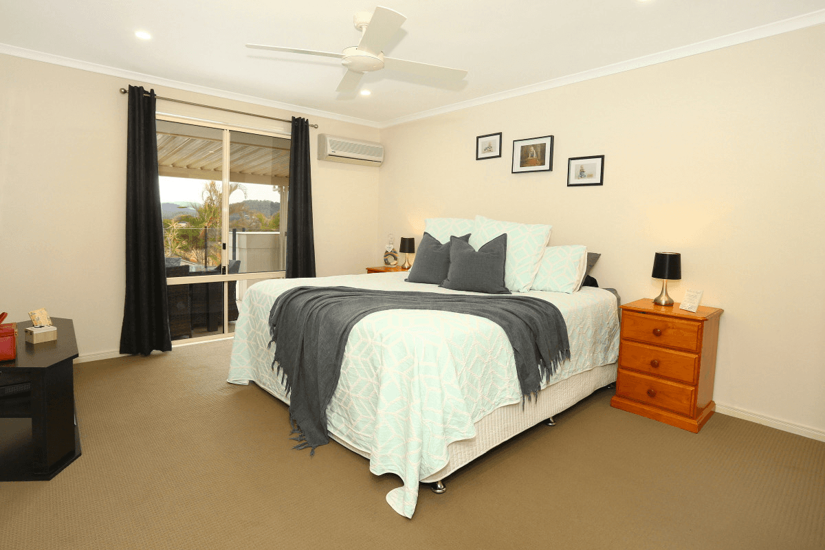 21 Palmerston Drive, Oxenford, QLD 4210