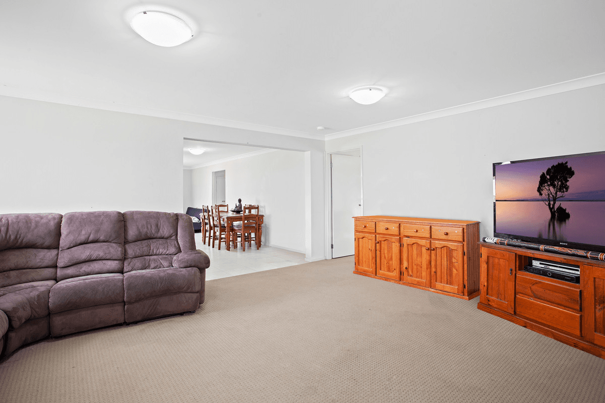 130 Colorado Drive, Blue Haven, NSW 2262