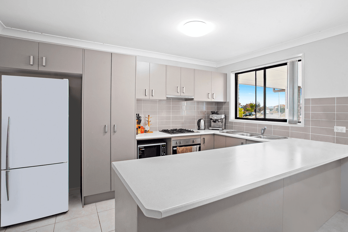 130 Colorado Drive, Blue Haven, NSW 2262