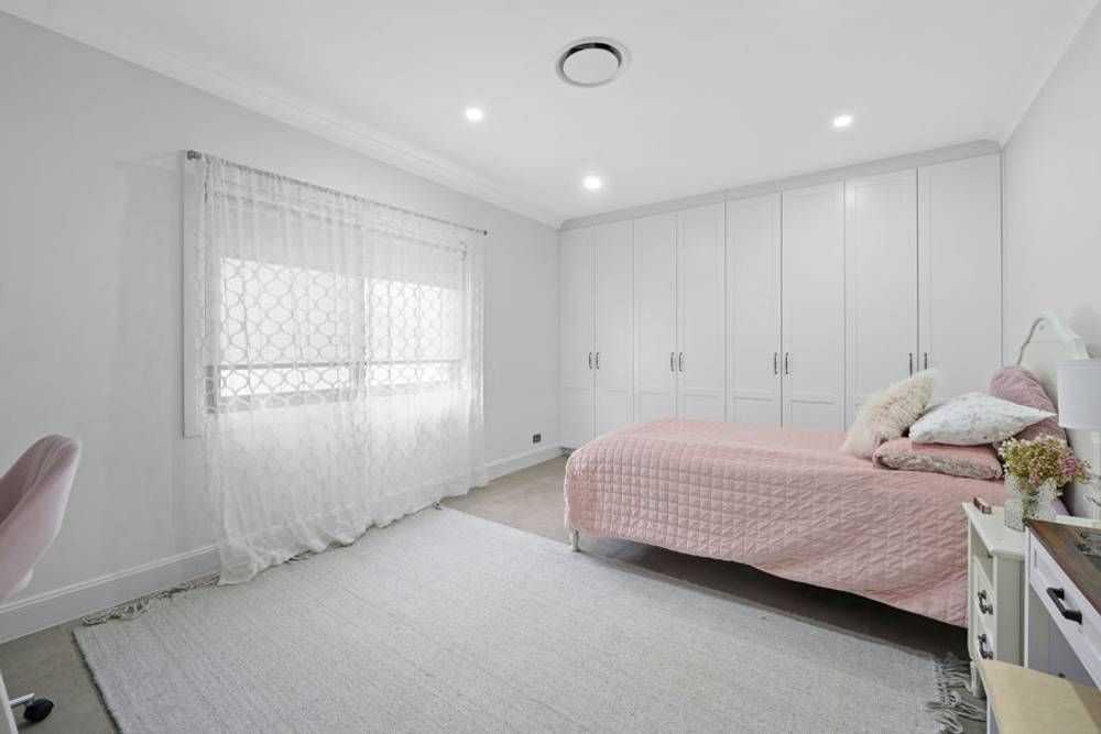 13 Robertson Street, MERRYLANDS, NSW 2160