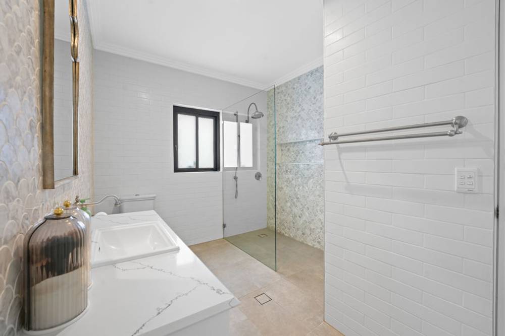 13 Robertson Street, MERRYLANDS, NSW 2160