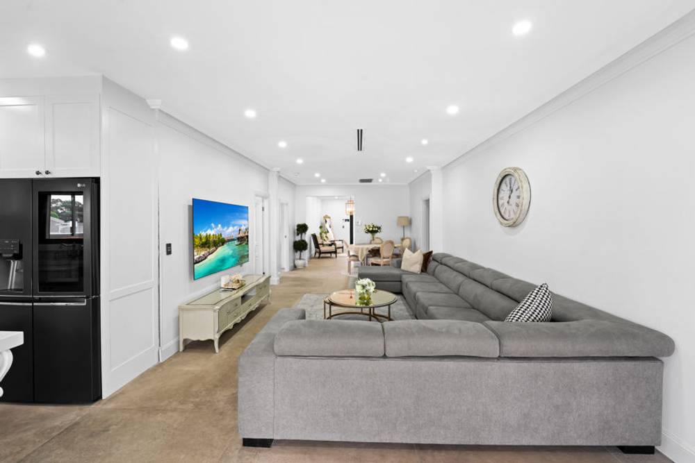 13 Robertson Street, MERRYLANDS, NSW 2160