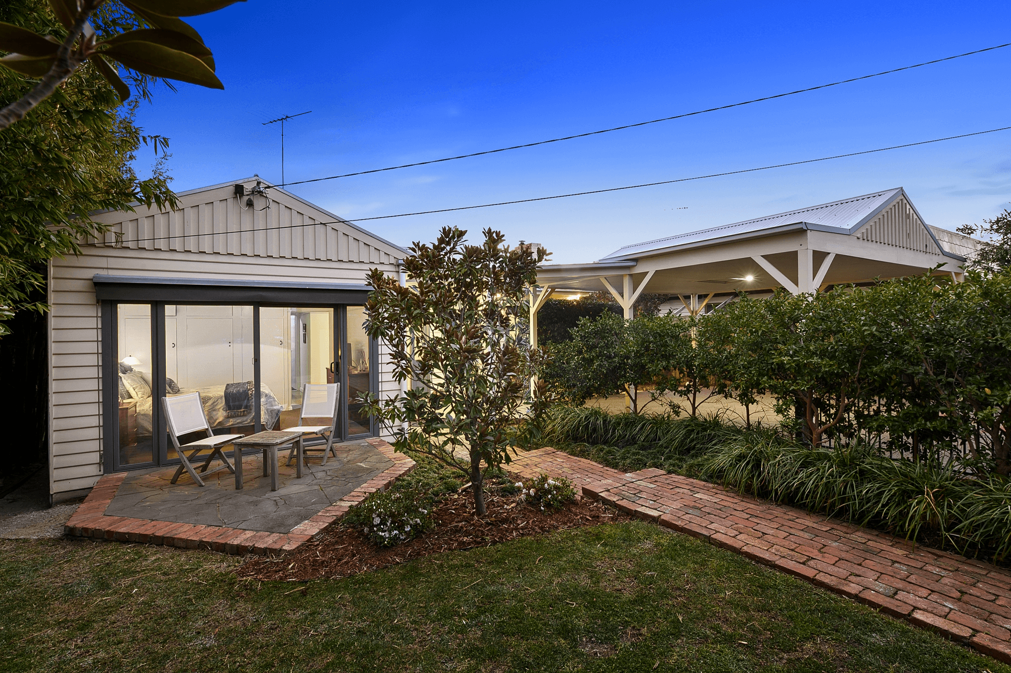 48 CLARKE AVENUE, BELMONT, VIC 3216