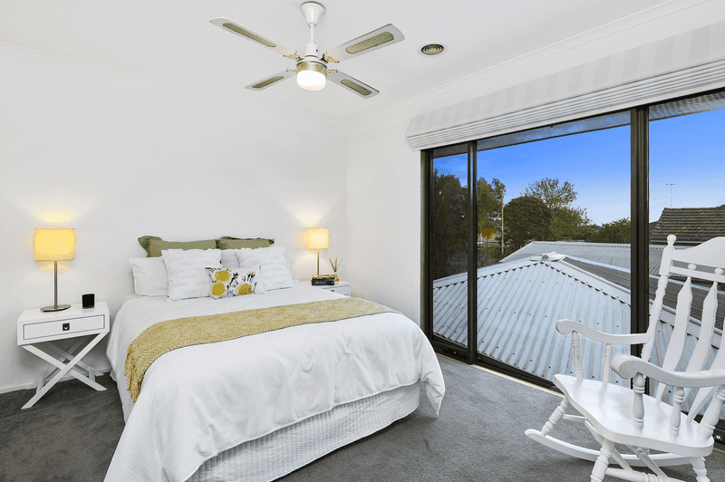 48 CLARKE AVENUE, BELMONT, VIC 3216