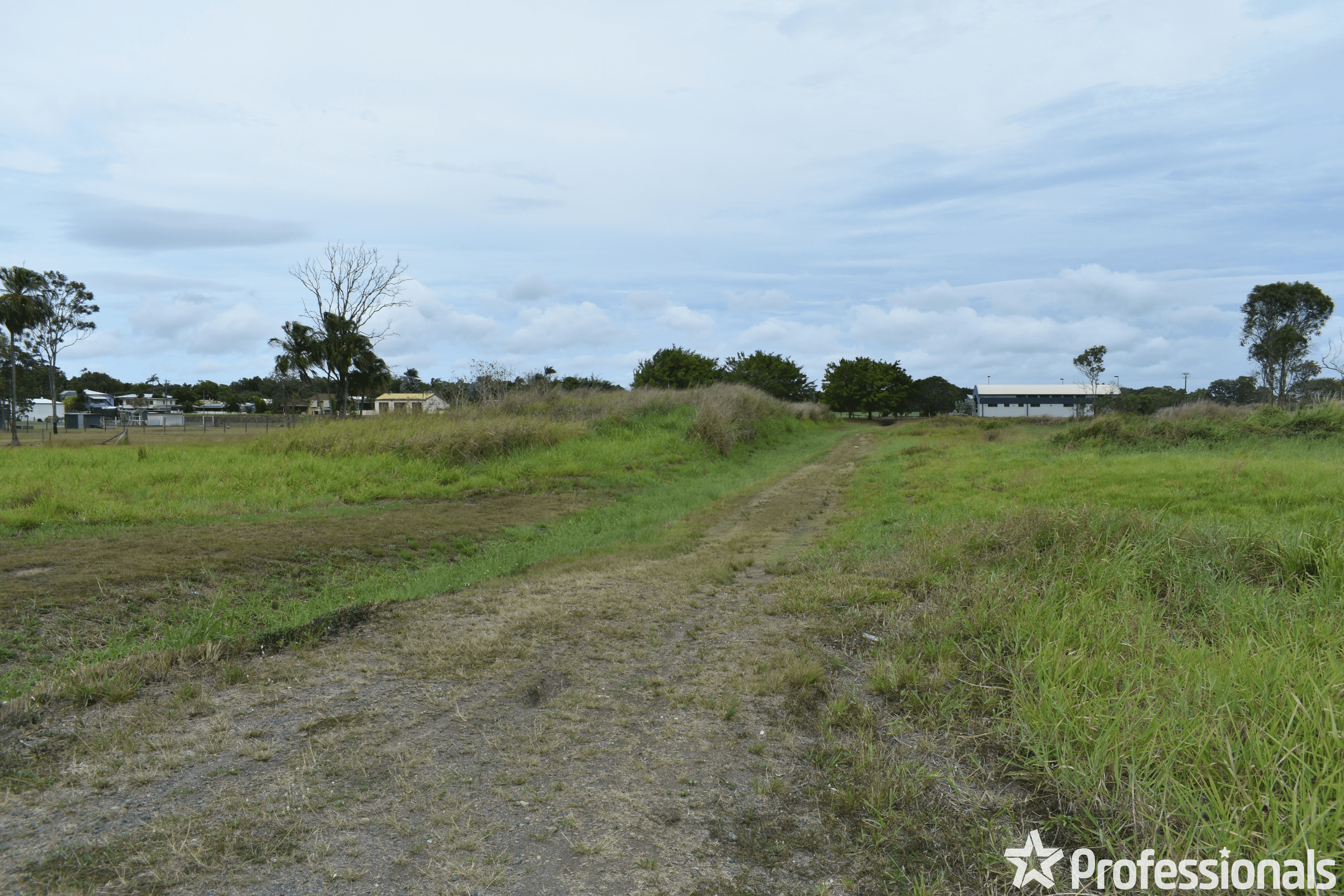 13 Dalton Street, WALKERSTON, QLD 4751