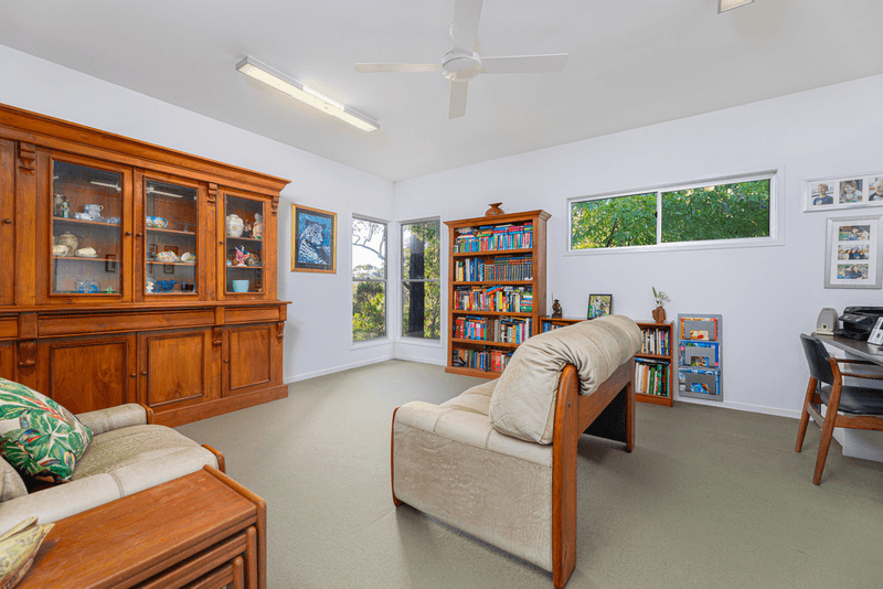 194 Storrs Road, PEACHESTER, QLD 4519