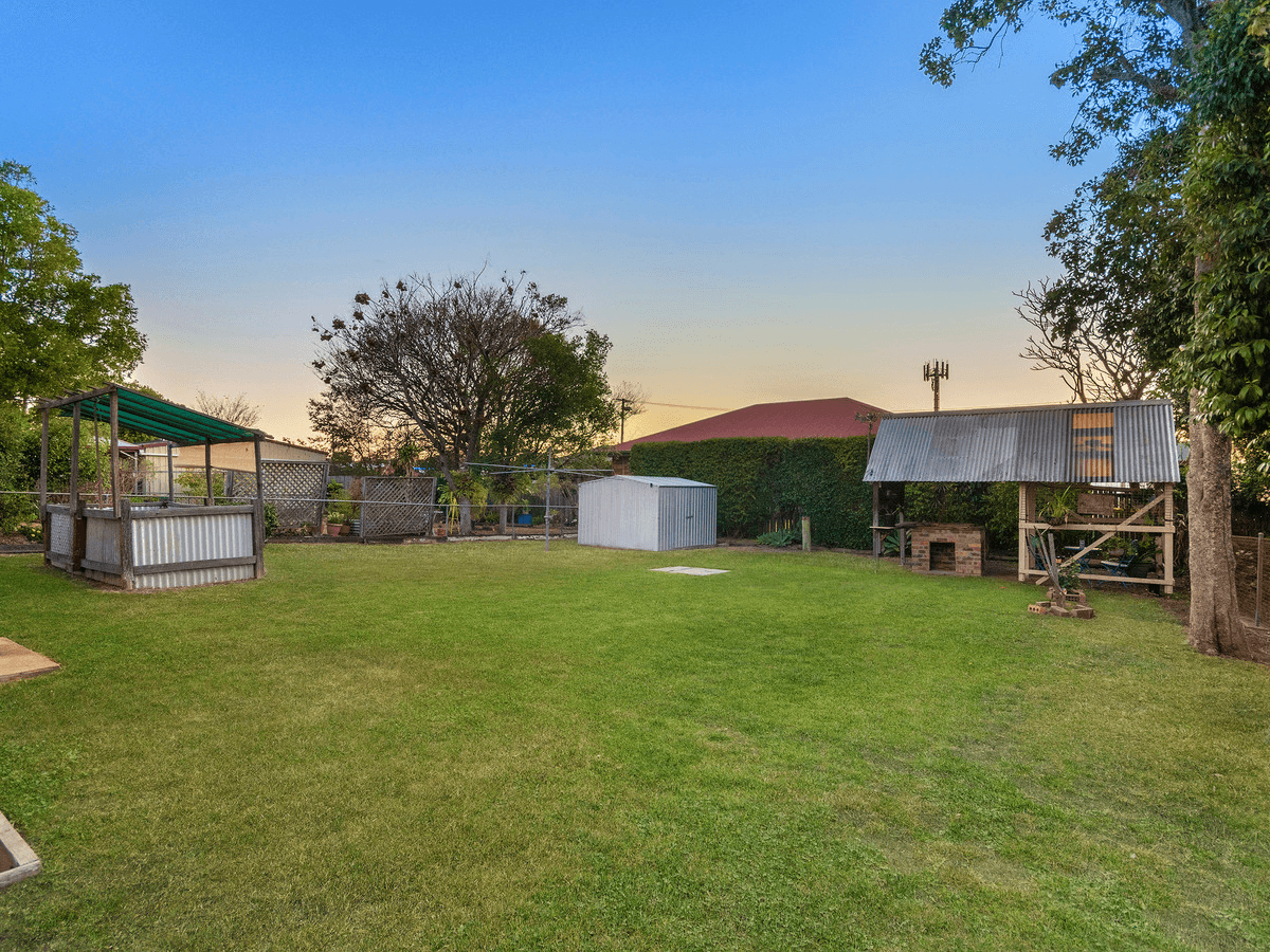 5 Pemberton Street, Booval, QLD 4304