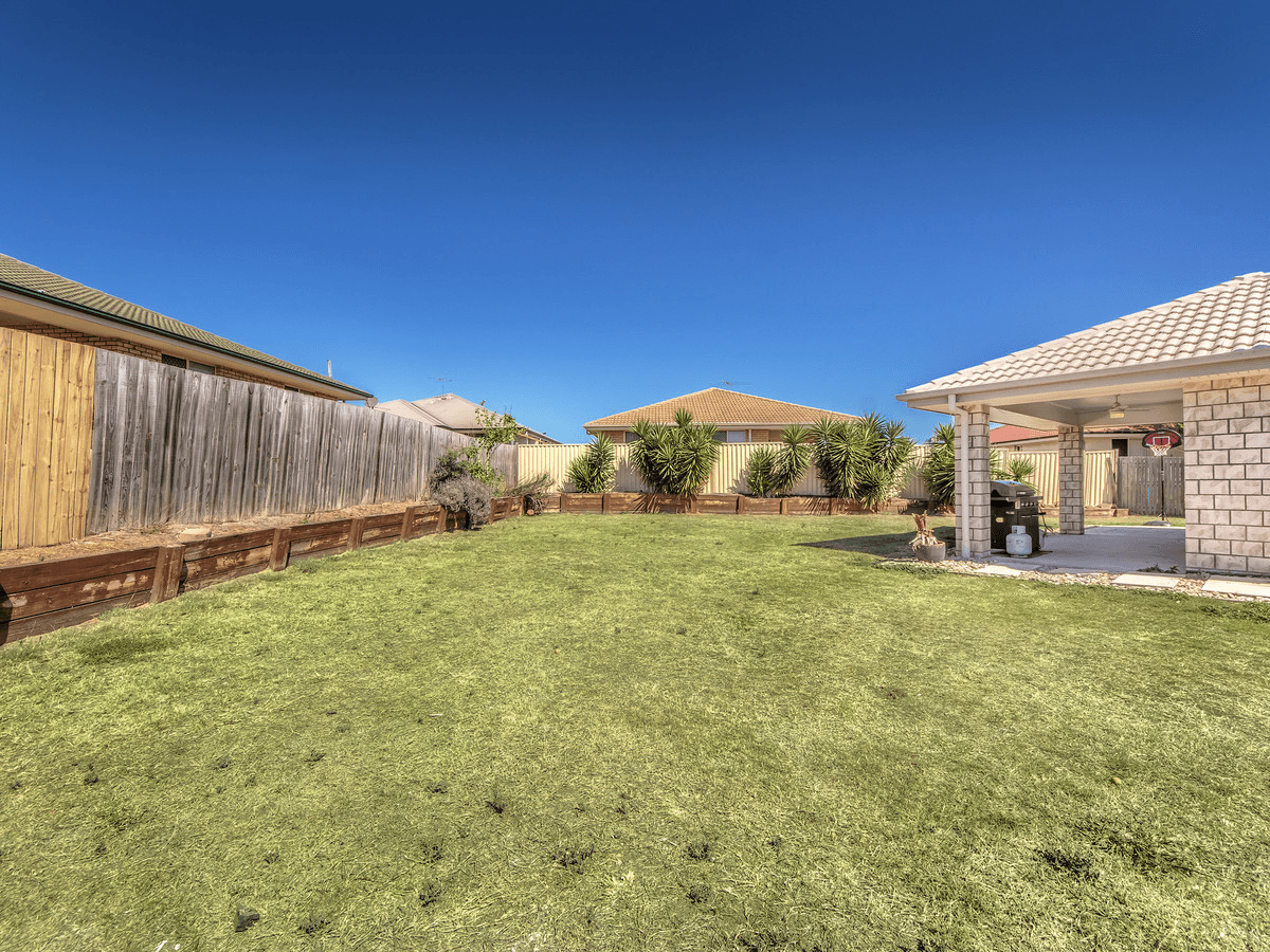 17 Willow Close, Raceview, QLD 4305