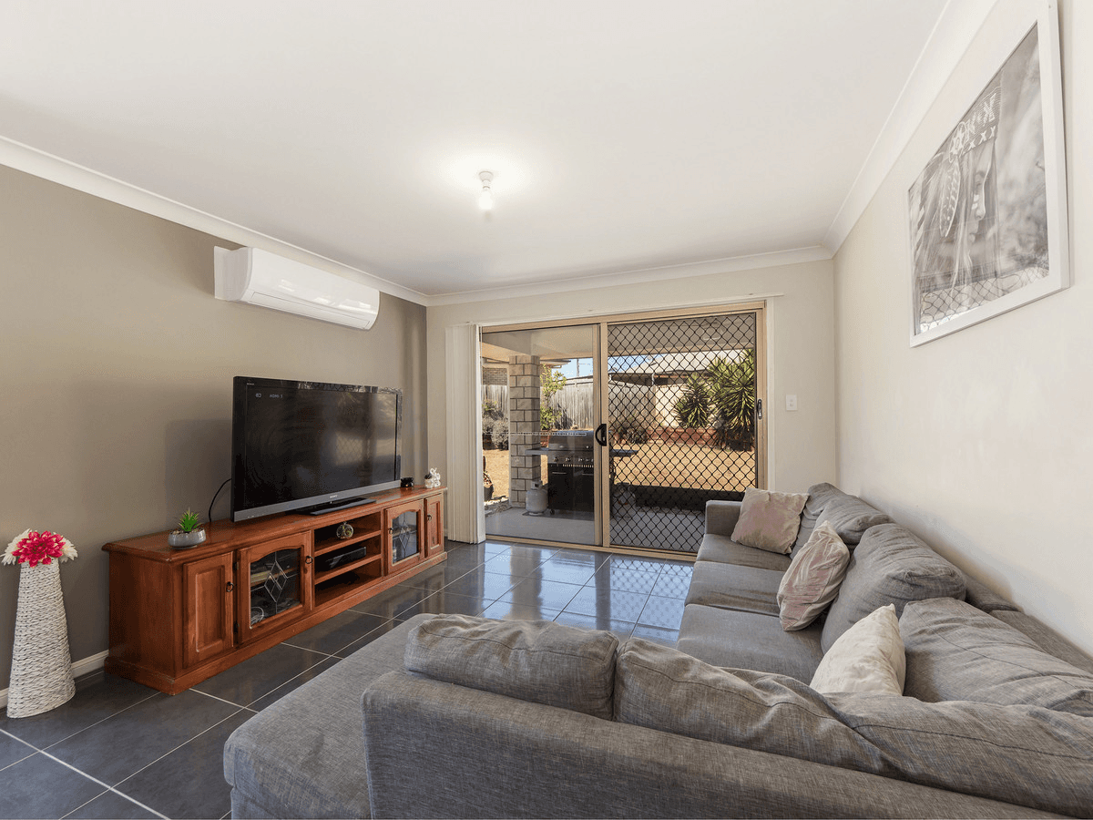 17 Willow Close, Raceview, QLD 4305