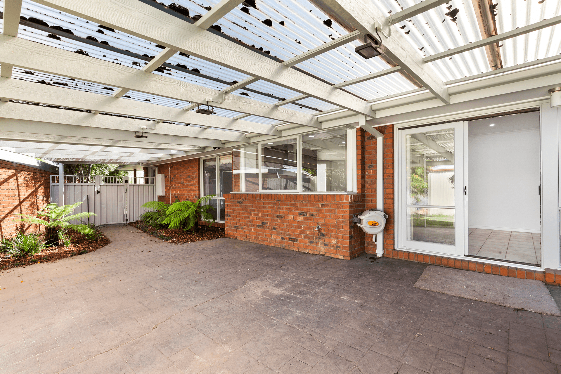 3 Dunwinnie Court, Hamlyn Heights, VIC 3215