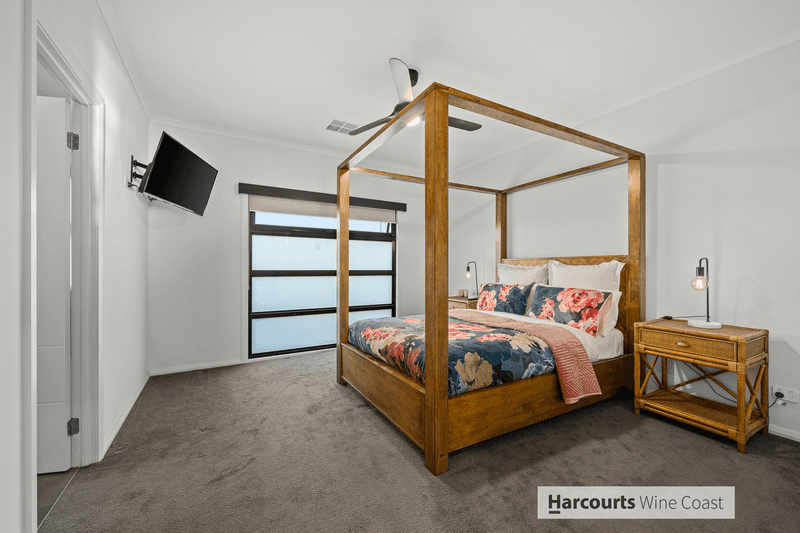 81b Esplanade, PORT NOARLUNGA, SA 5167