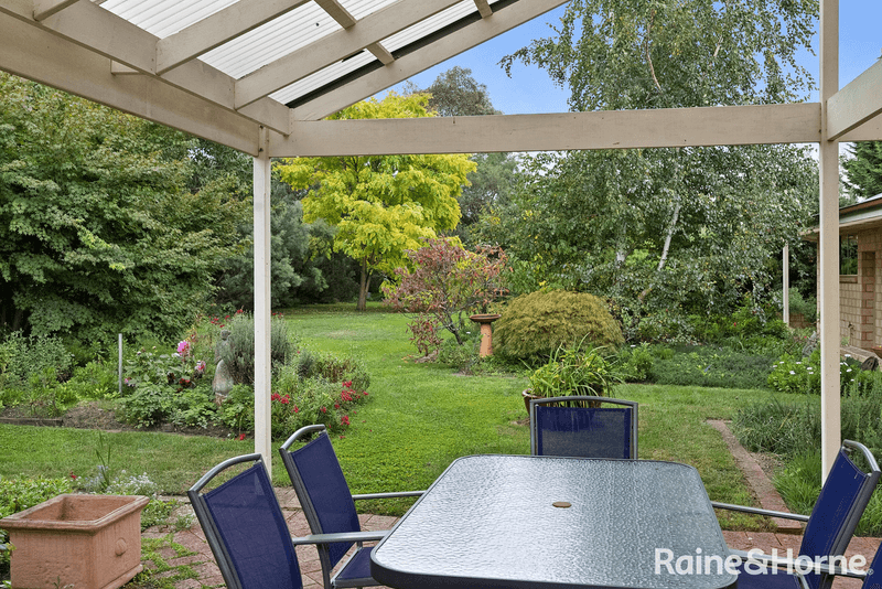 61 Skyline Drive, GISBORNE, VIC 3437