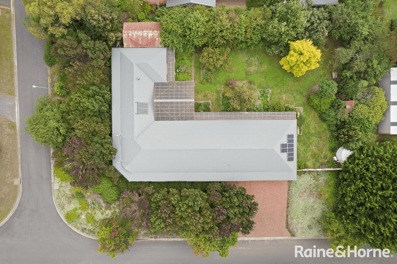 61 Skyline Drive, GISBORNE, VIC 3437