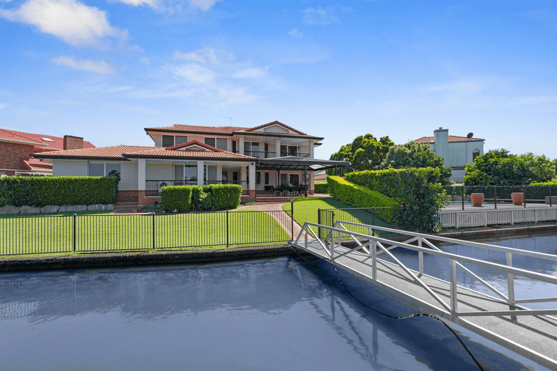 7 Pennant Court, BIRKDALE, QLD 4159