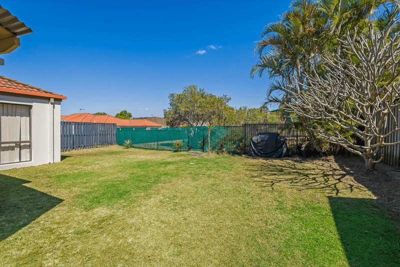 6 Howland Circuit, Pacific Pines, QLD 4211