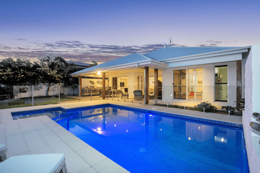 8 Sunset Place, JACOBS WELL, QLD 4208
