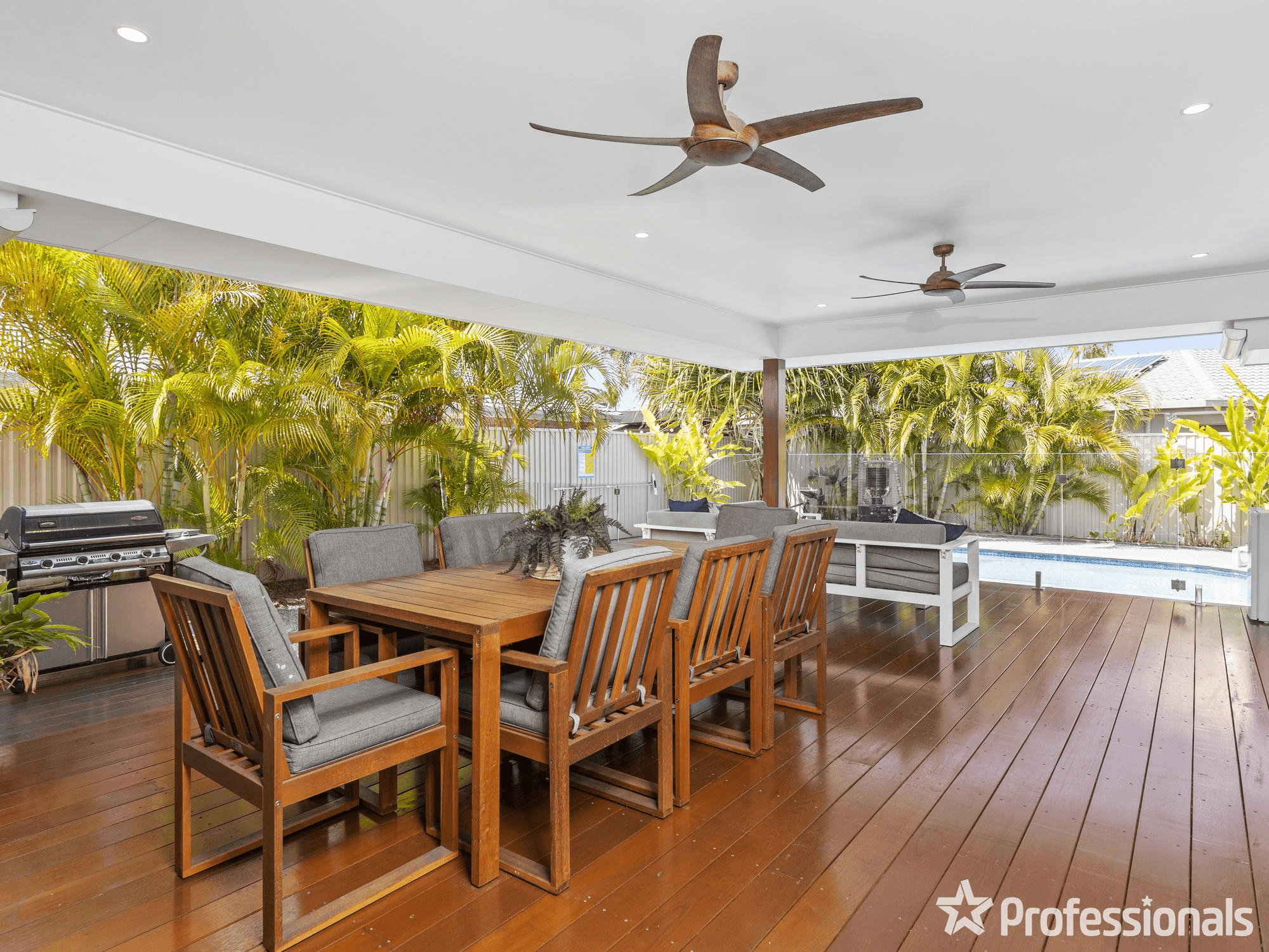 10 Cuckoo Crescent, BURLEIGH WATERS, QLD 4220