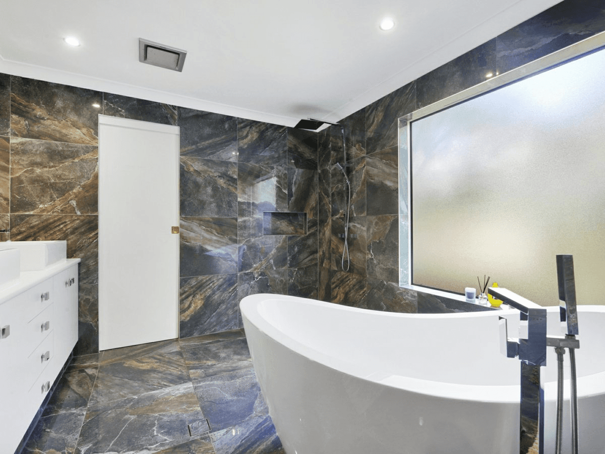 5 Tennyson Place, ROBINA, QLD 4226