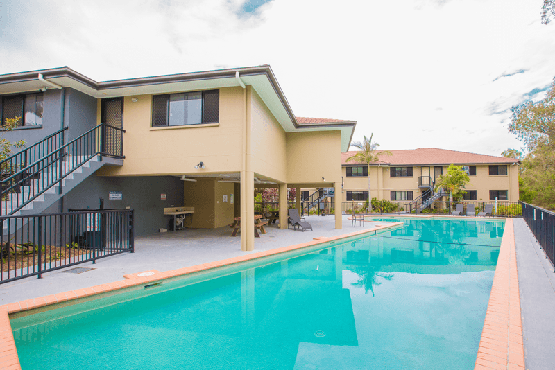 7 Brown St, LABRADOR, QLD 4215