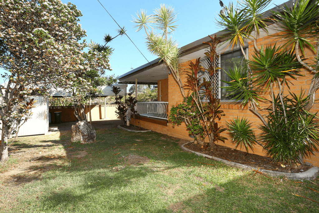 8 Tecoma Street, SOUTHPORT, QLD 4215