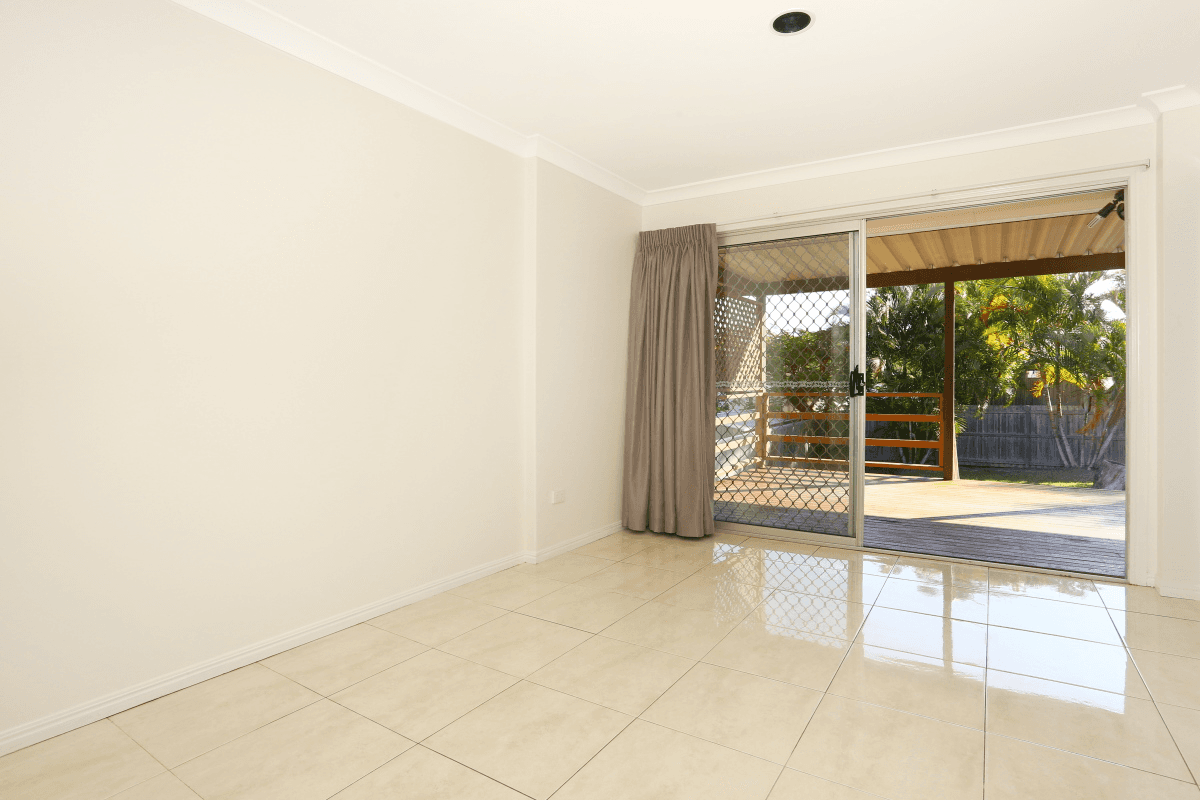 8 Tecoma Street, SOUTHPORT, QLD 4215