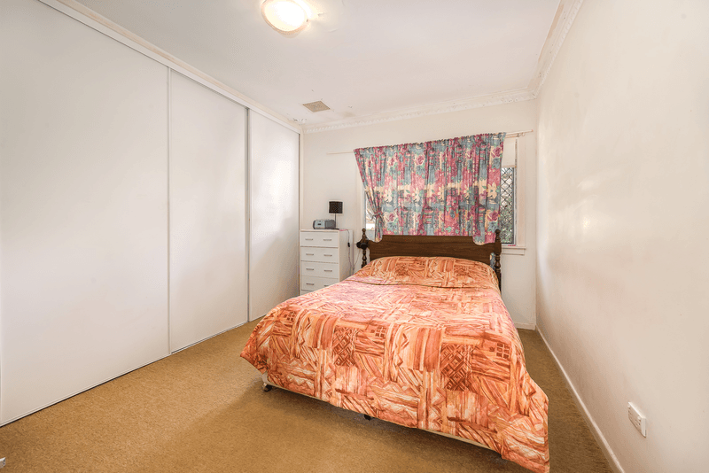 35 Walton Street, SOUTHPORT, QLD 4215