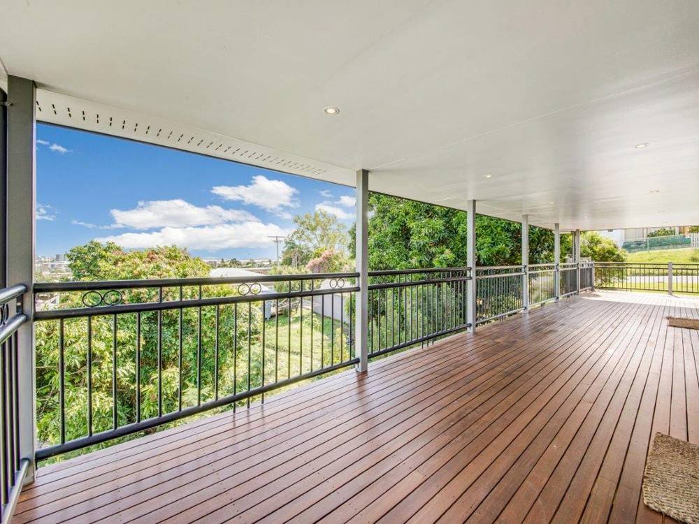 33 Hill Crescent, West Gladstone, QLD 4680