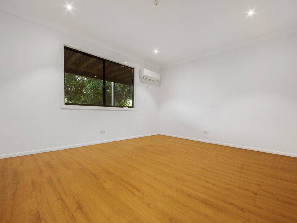 33 Hill Crescent, West Gladstone, QLD 4680