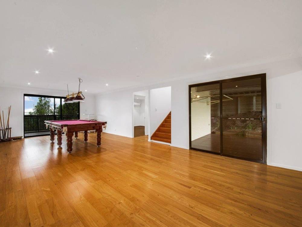 33 Hill Crescent, West Gladstone, QLD 4680