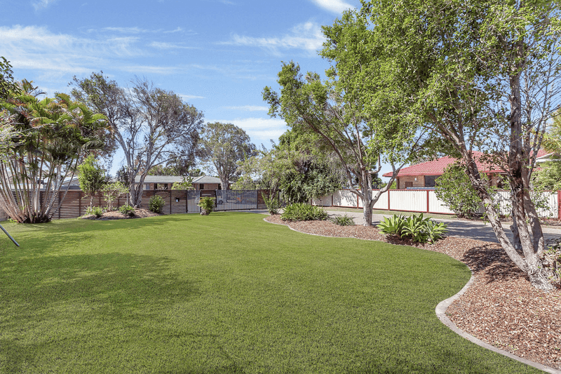 64 Barrier Reef Drive, Mermaid Waters, QLD 4218