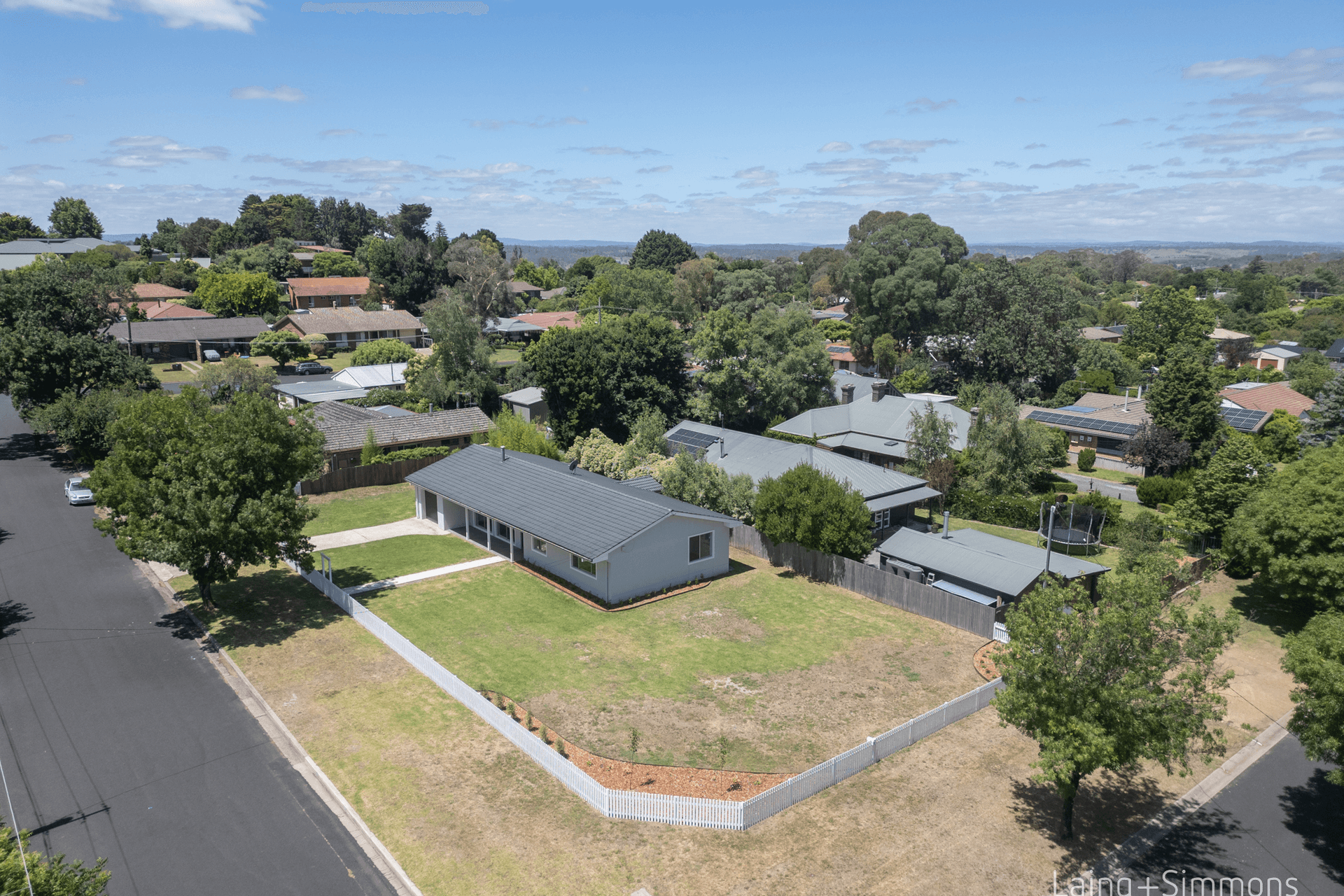 1 Dorothy Avenue, Armidale, NSW 2350