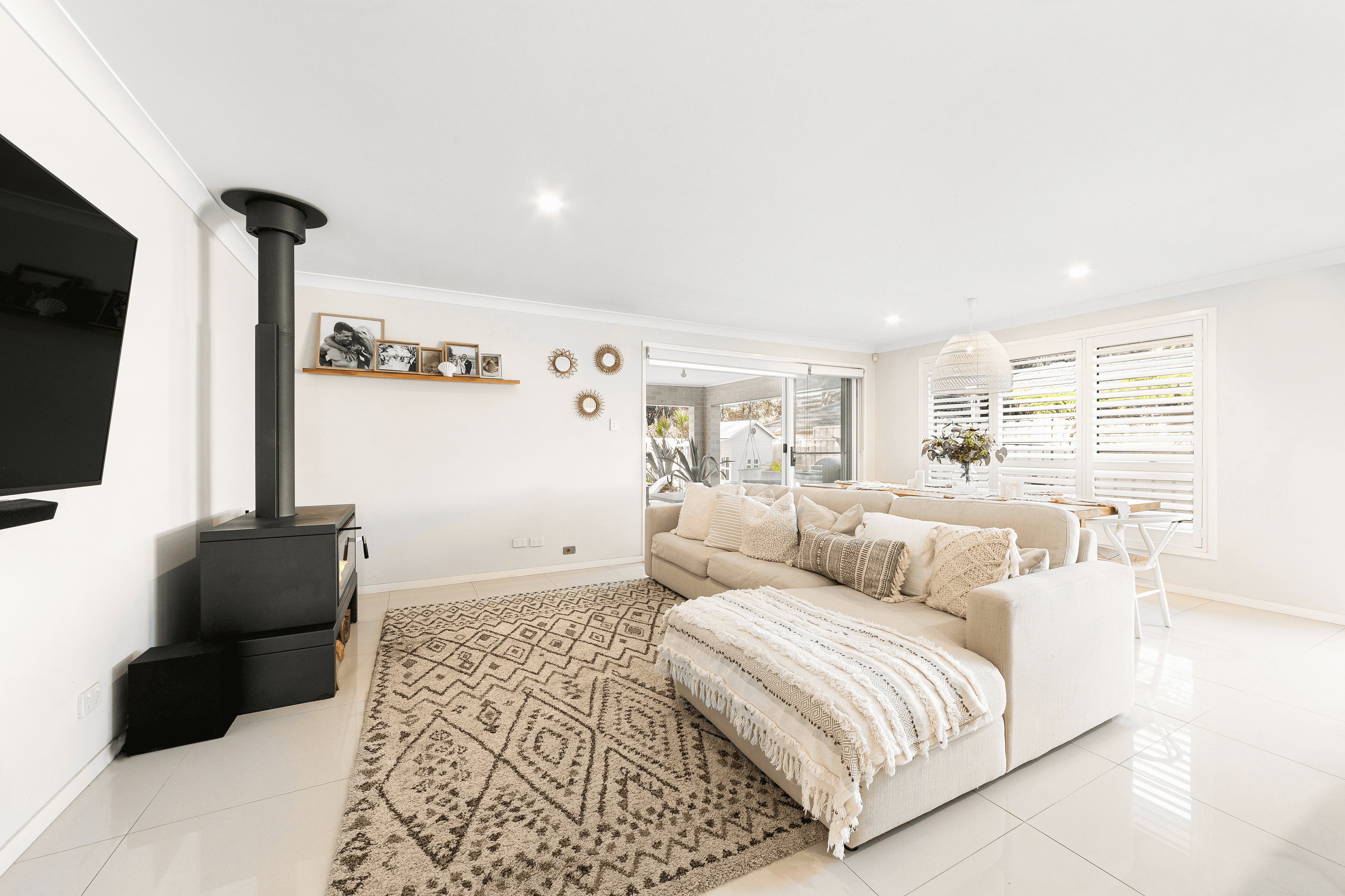 9 Findlay Avenue, CHAIN VALLEY BAY, NSW 2259