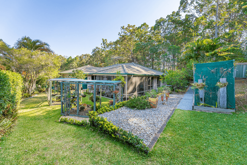 6 Persea Place, GLASS HOUSE MOUNTAINS, QLD 4518