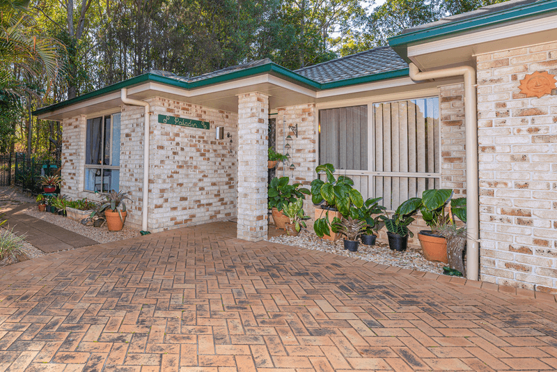 6 Persea Place, GLASS HOUSE MOUNTAINS, QLD 4518