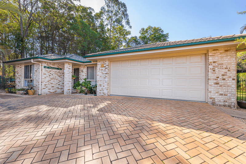 6 Persea Place, GLASS HOUSE MOUNTAINS, QLD 4518