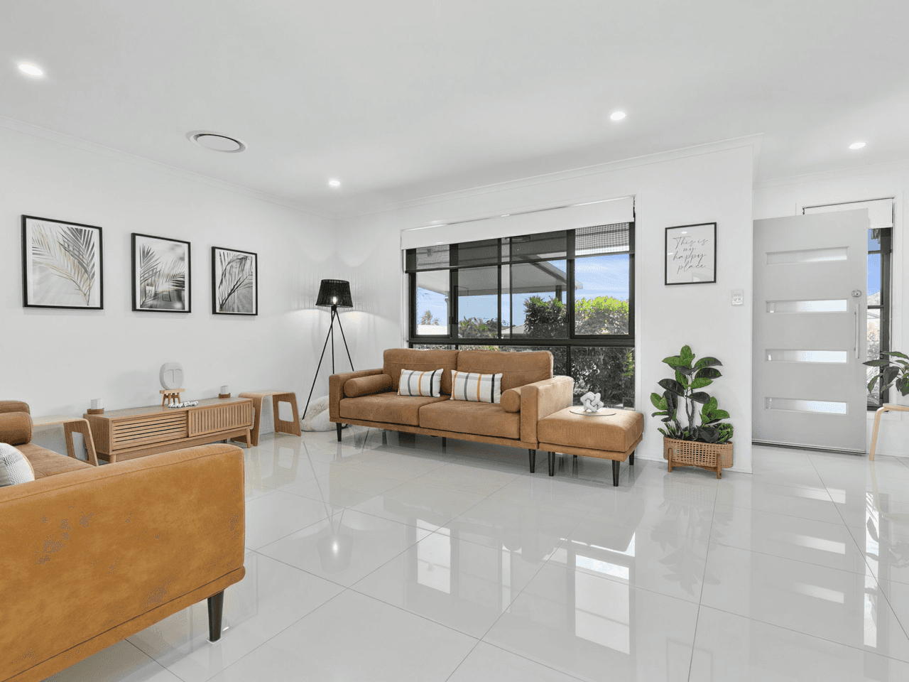 54 Lachlan Crescent, SANDSTONE POINT, QLD 4511