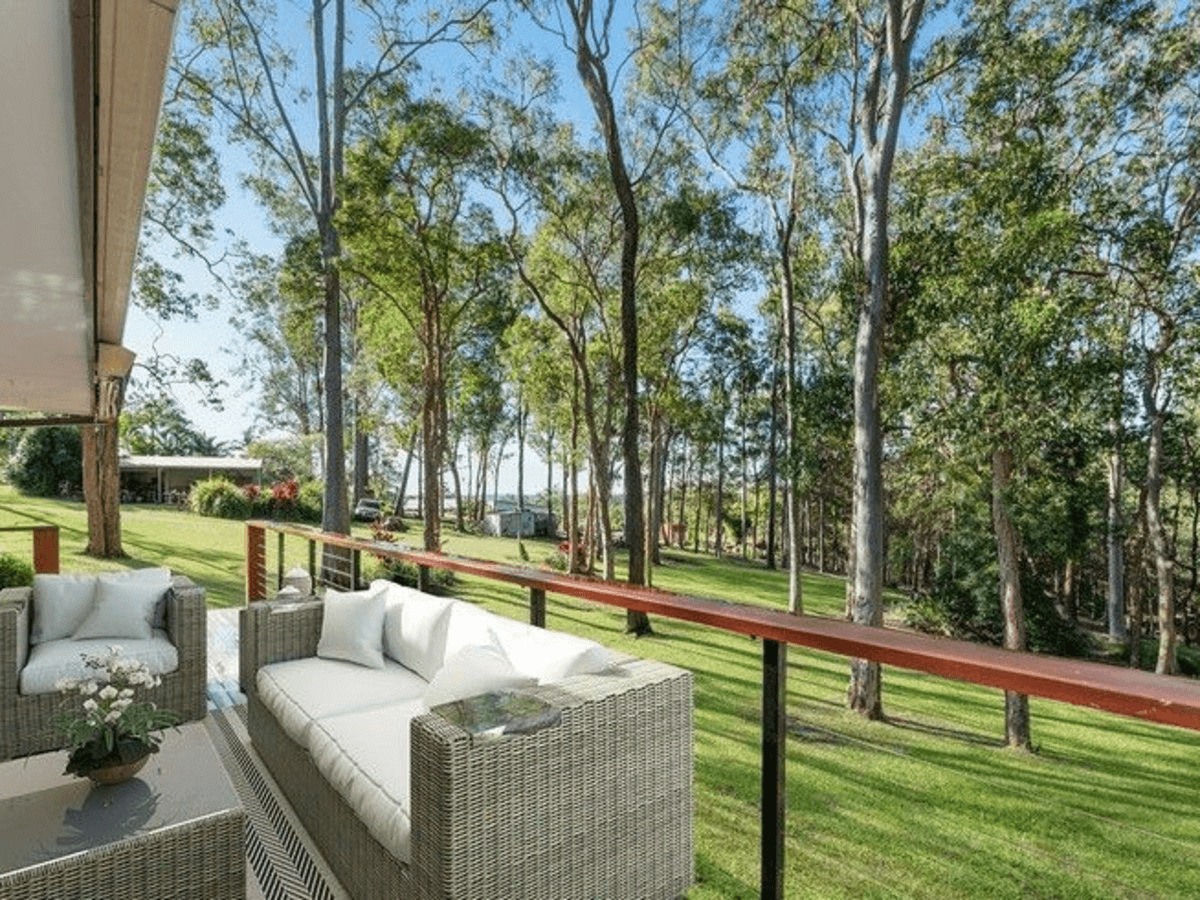 22 Tarrant Drive, MUDGEERABA, QLD 4213