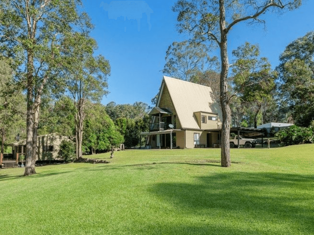 22 Tarrant Drive, MUDGEERABA, QLD 4213