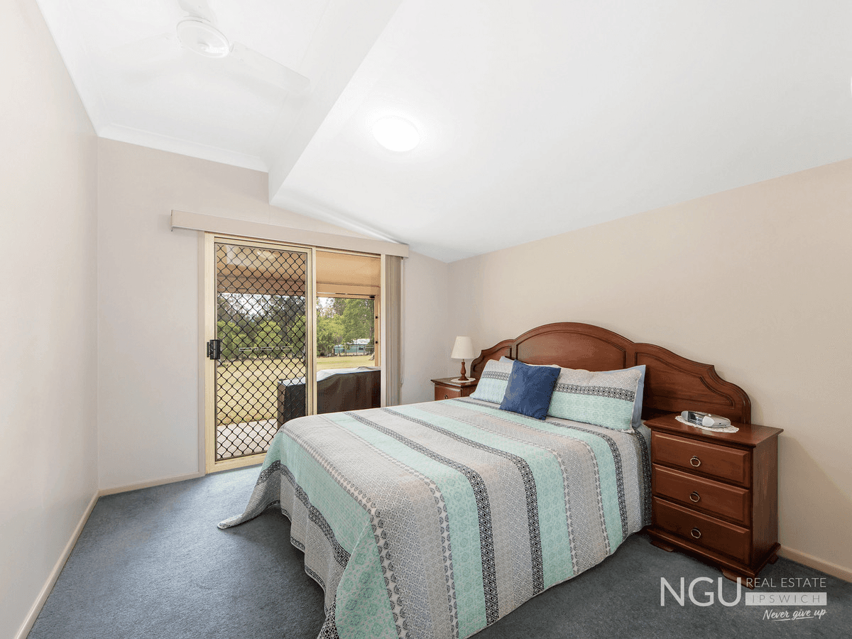 42 James Road, Pine Mountain, QLD 4306