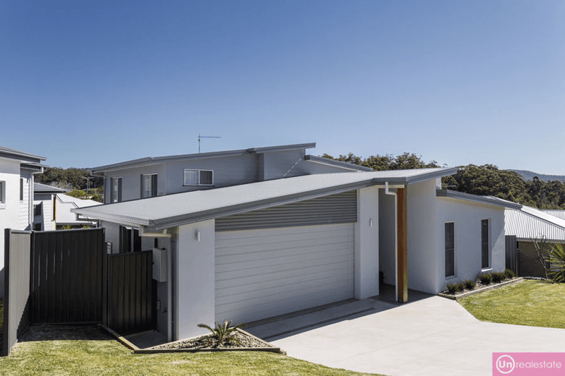 7 Moonee Creek Drive, MOONEE BEACH, NSW 2450